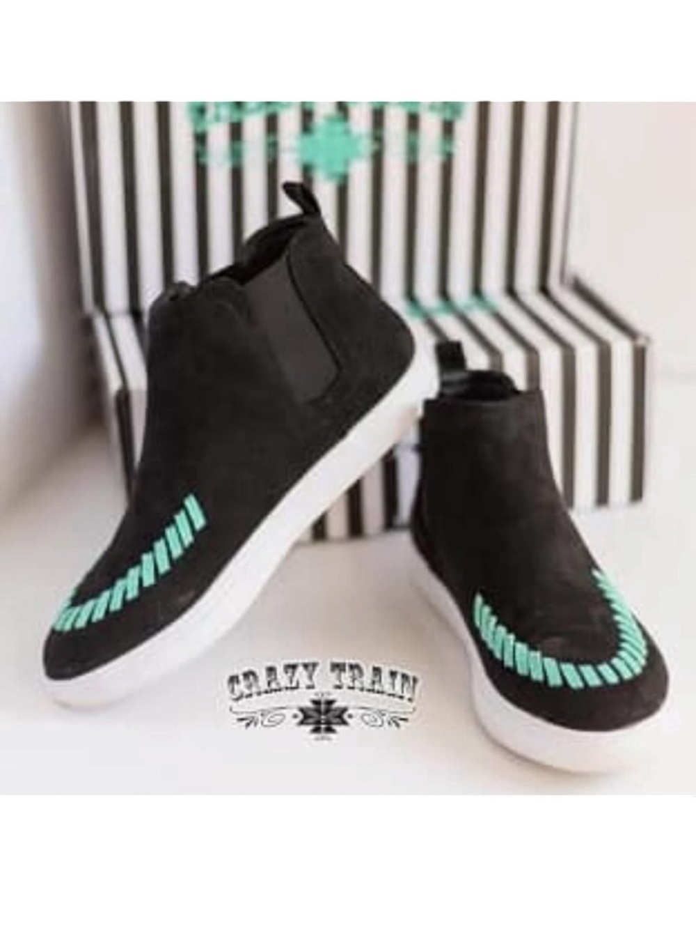🌟NIB🌟 Crazy Train Big and Stitch Black Kicks in Black/Turquoise - Size 11